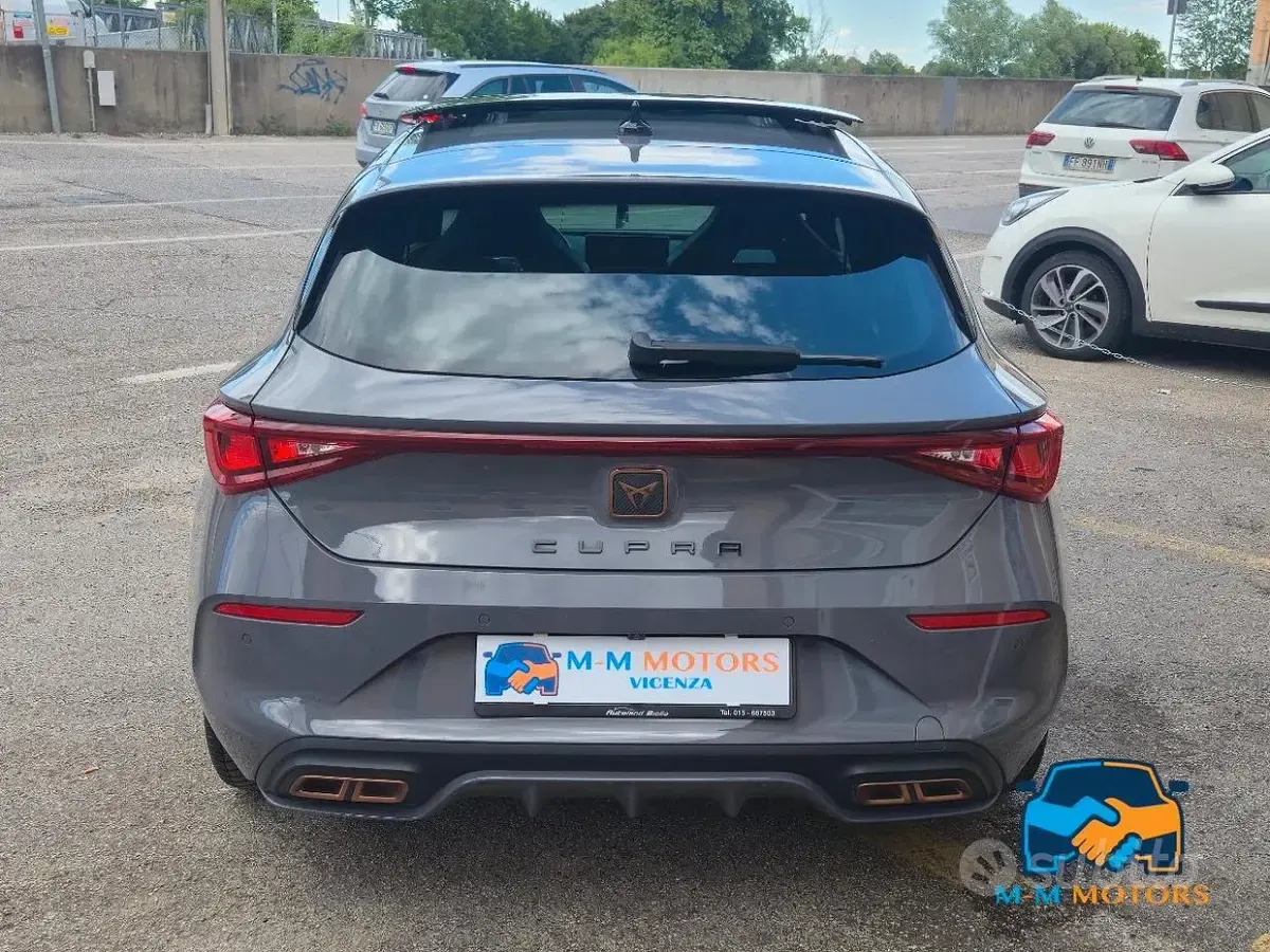 Usata Cupra Leon VZ2 150 CV (110 kW) 2020 Grigio Berlina