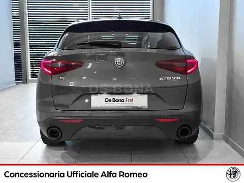 Usata Alfa Romeo Stelvio Sprint 190 CV (139 kW) 2022 Grigio SUV