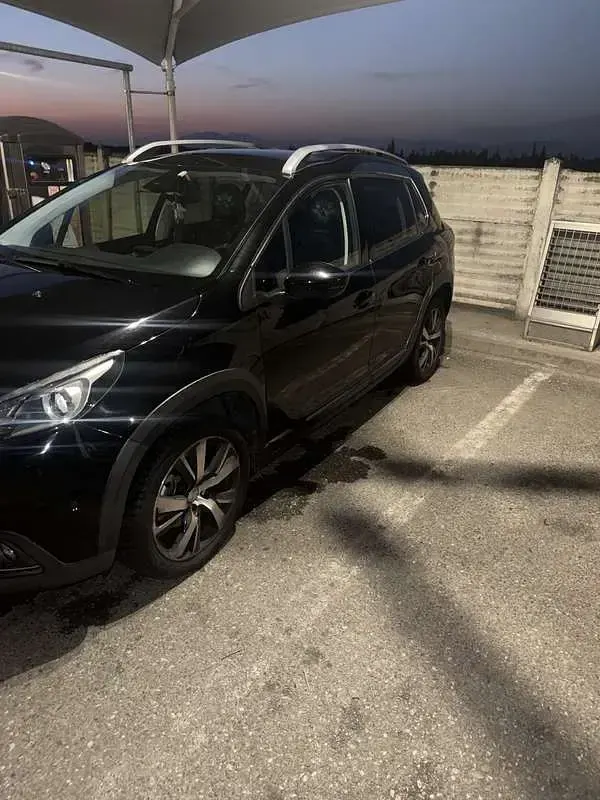 Usata Peugeot 2008 GT-line 110 CV (80 kW) 2016 SUV