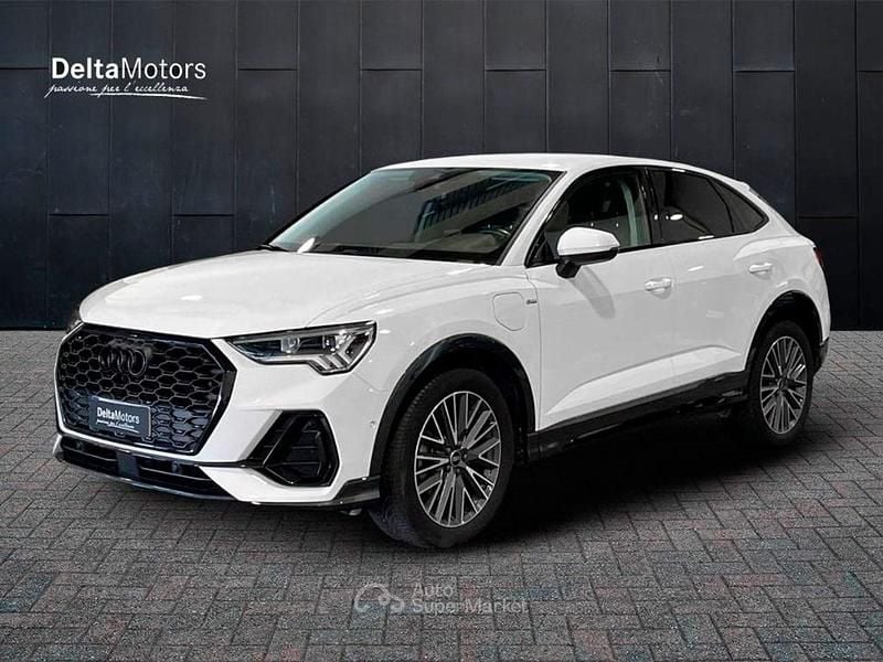 Bianco Usata 2022 Audi Q3 Business SUV | 31.100 € (Ottimo prezzo) - Immagine 1/4