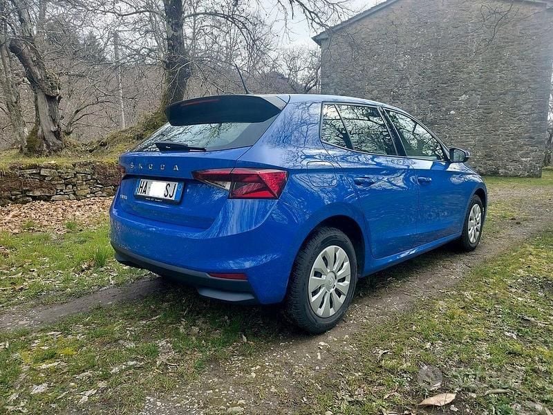 Usata Skoda Fabia Ambition 95 CV (69 kW) 2021 Blu/azzurro Berlina