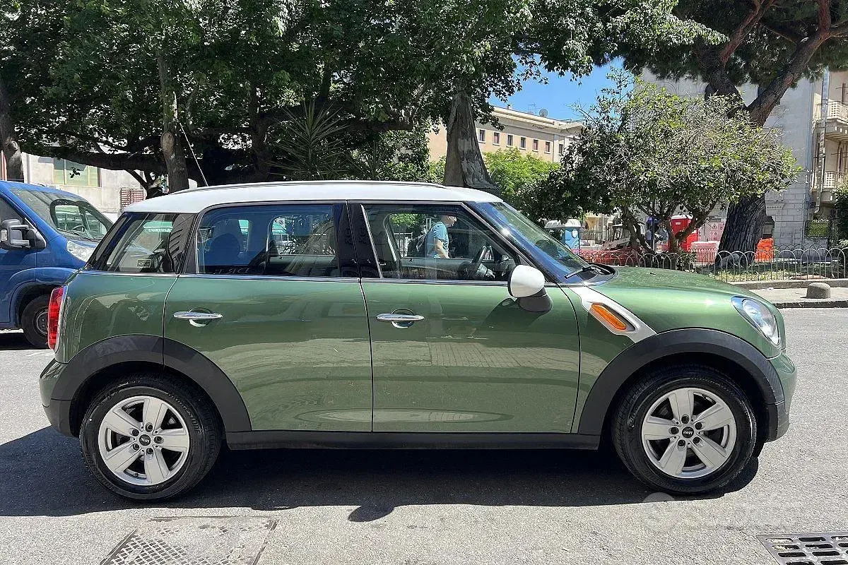 Usata Mini Cooper D Countryman 111 CV (81 kW) 2016 Verde SUV