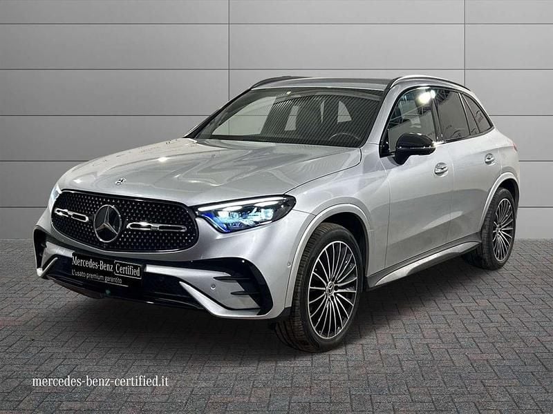 Grigio chiaro metallizzato Usata 2023 Mercedes GLC220 AMG Line Premium SUV | 52.500 € (Ottimo prezzo) - Immagine 1/4