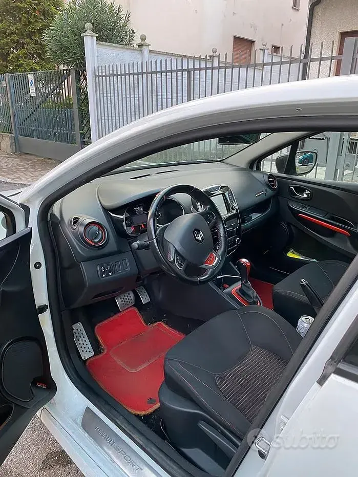 Usata Renault Clio IV R.S. 200 CV (147 kW) 2013 Bianco Berlina