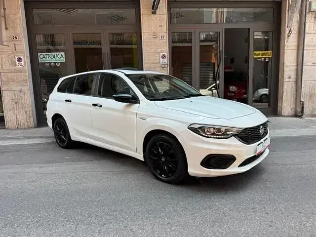 Usata Fiat Tipo Street 95 CV (69 kW) 2020 Bianco Station wagon