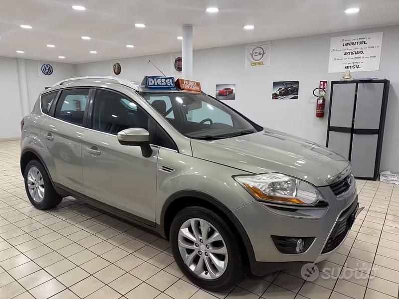 Usata Ford Kuga Titanium 136 CV (100 kW) 2009 Marrone SUV