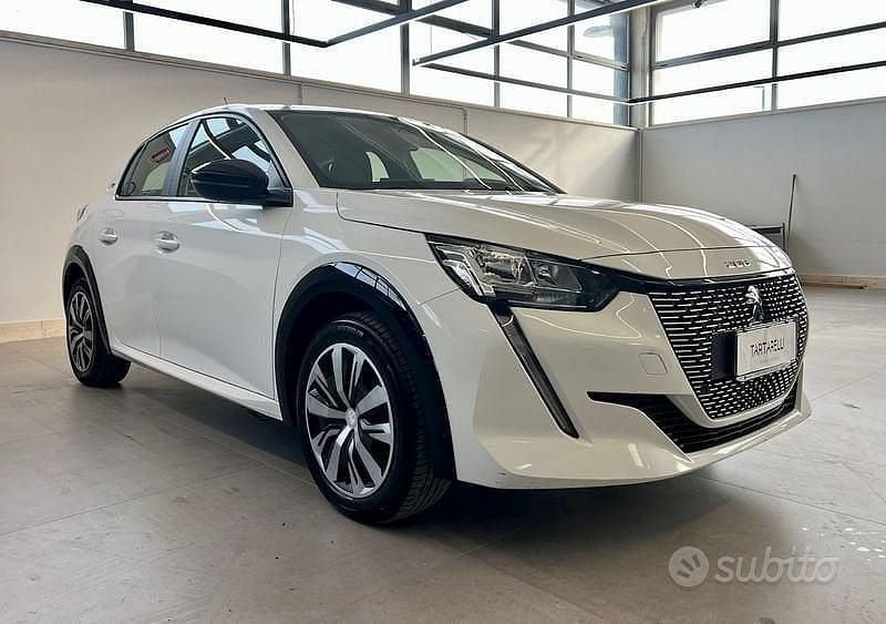 Bianco Usata 2023 Peugeot 208 Active Due volumi | 16.500 € (Buon prezzo) - Immagine 1/3
