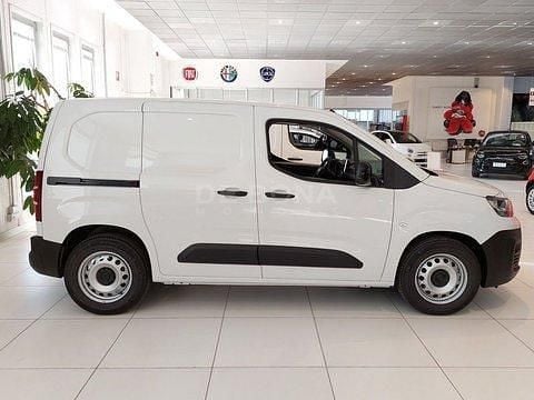 Usata Fiat Doblò 56 kW (77 CV) 2022 Bianco Monovolume