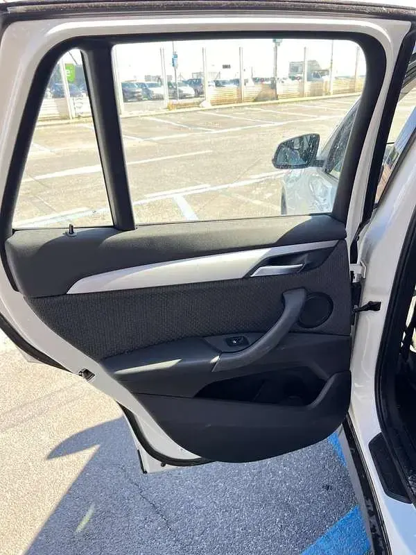 Usata BMW X1 Advantage 150 CV (110 kW) 2017 Bianco SUV