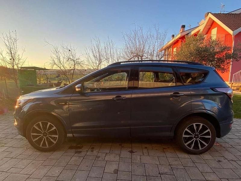 Begagnad Ford Kuga ST-Line 120 HK (88 kW) 2019 SUV