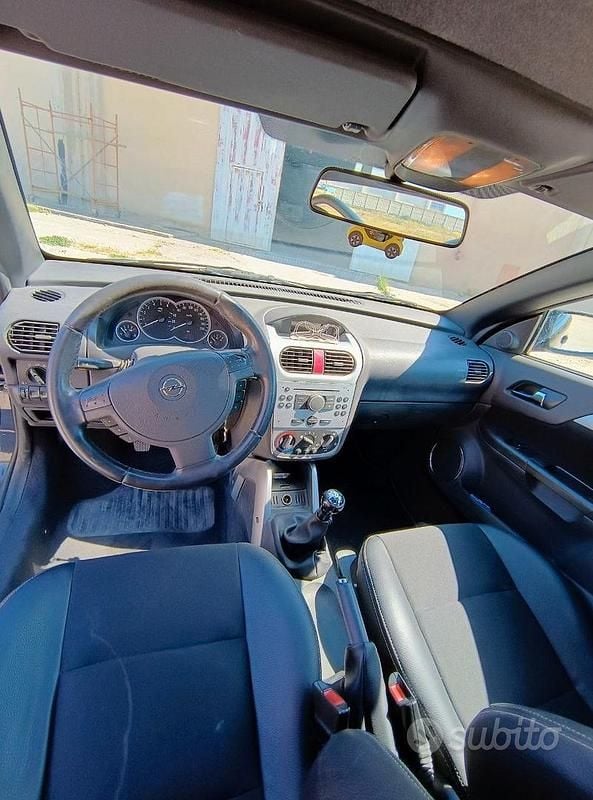 Occasion Opel Tigra 69 ch (50 kW) 2005 Noir Cabriolet