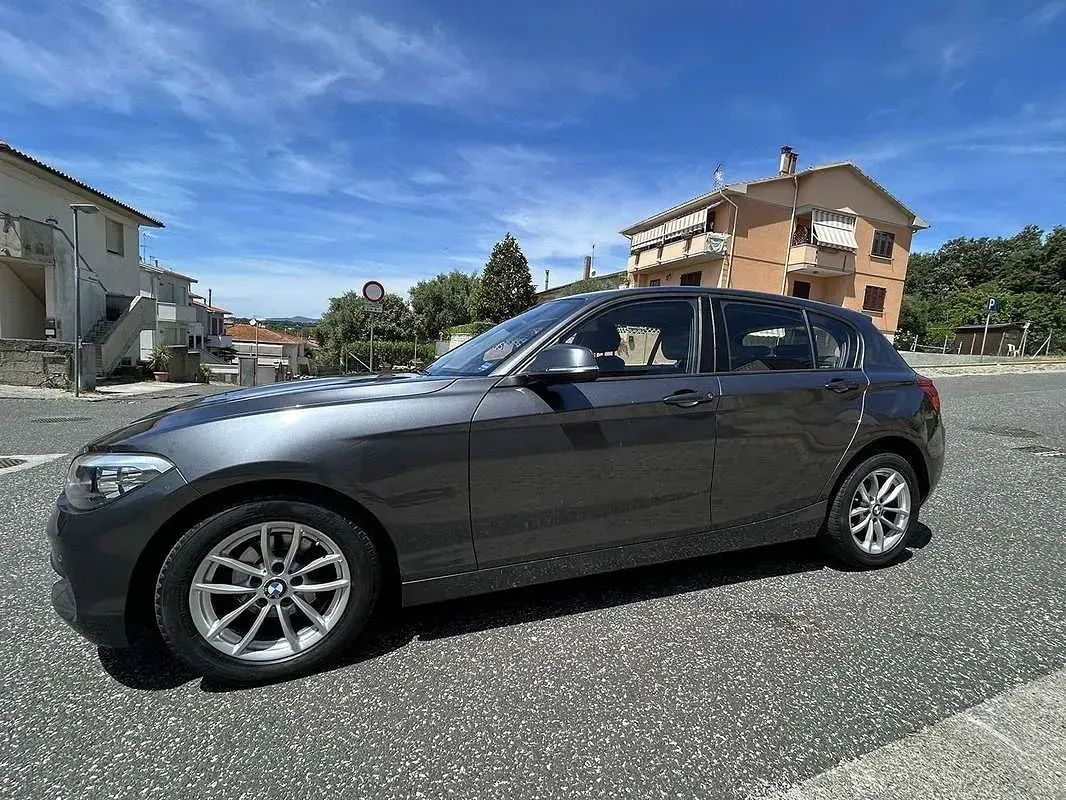 Usata BMW 116 Comfort Edition 116 CV (85 kW) 2019 Grigio Utilitaria