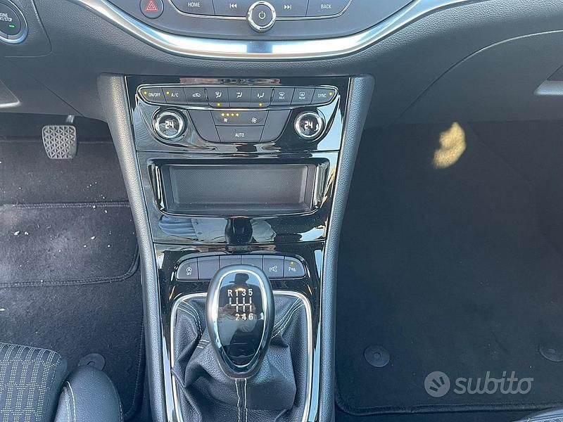 Usata Opel Astra 105 CV (77 kW) 2020 Bianco Berlina