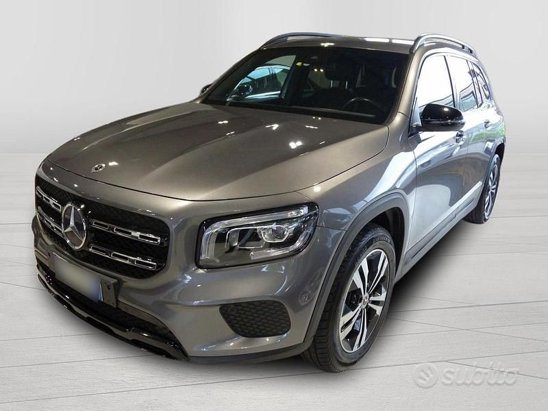 Usata Mercedes GLB200 150 CV (110 kW) 2022 Grigio SUV
