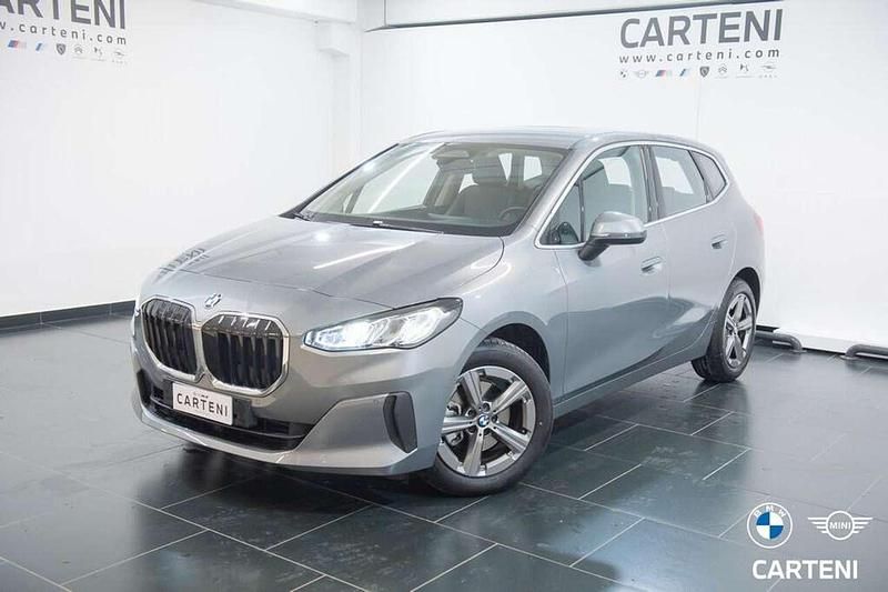Skyscraper grey metallic Usata 2023 BMW 218 Active Tourer Comfort Edition Monovolume | 26.840 € (Super prezzo) - Immagine 1/4