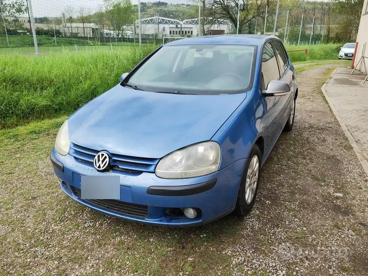 Usata VW Golf IV 115 CV (84 kW) 2004 Blu Berlina