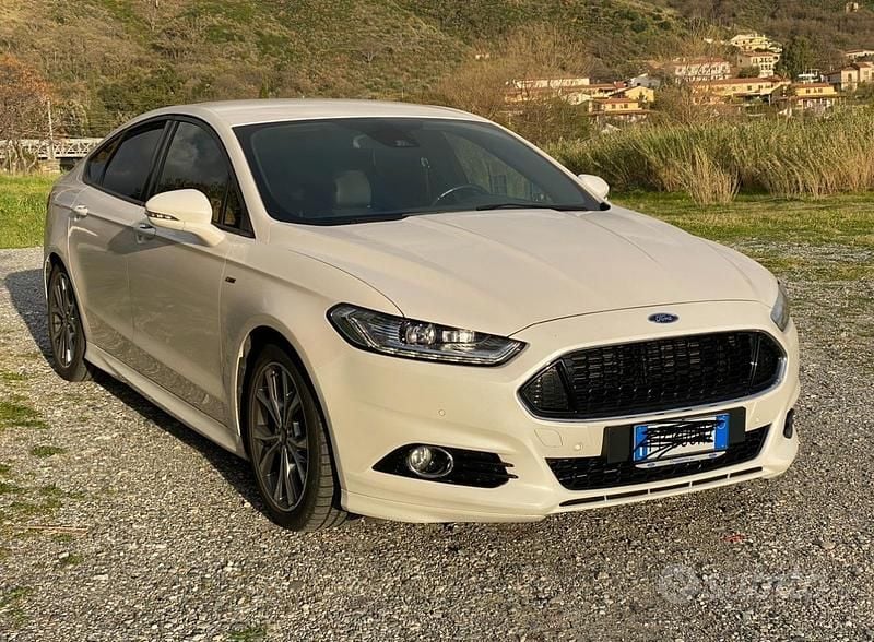 Bianco Usata 2018 Ford Mondeo ST-Line Tre volumi | 11.500 € (Buon prezzo) - Immagine 1/4