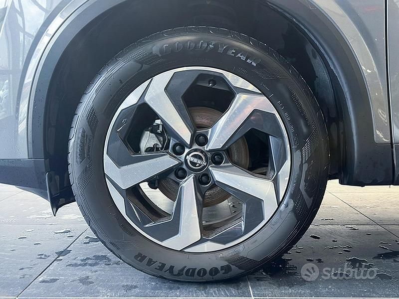 Usata Nissan Qashqai N-Connecta 140 CV (102 kW) 2023 Dark metal grey SUV