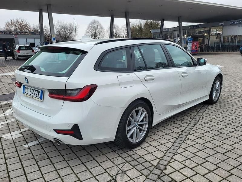 Usata BMW 316 Advantage 122 CV (89 kW) 2021 Bianco Station wagon