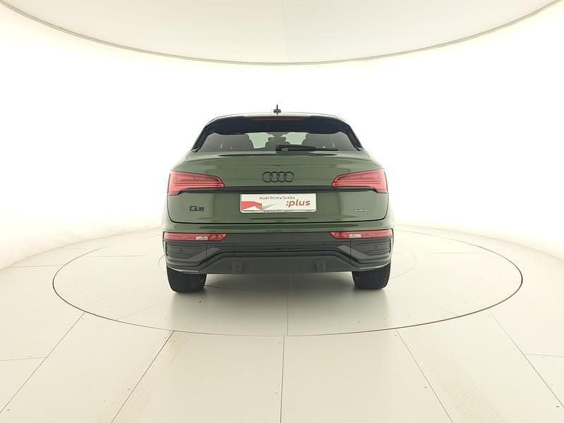 Usata Audi Q5 Sportback Ambiente 299 CV (219 kW) 2025 Verde distretto metallizzato SUV