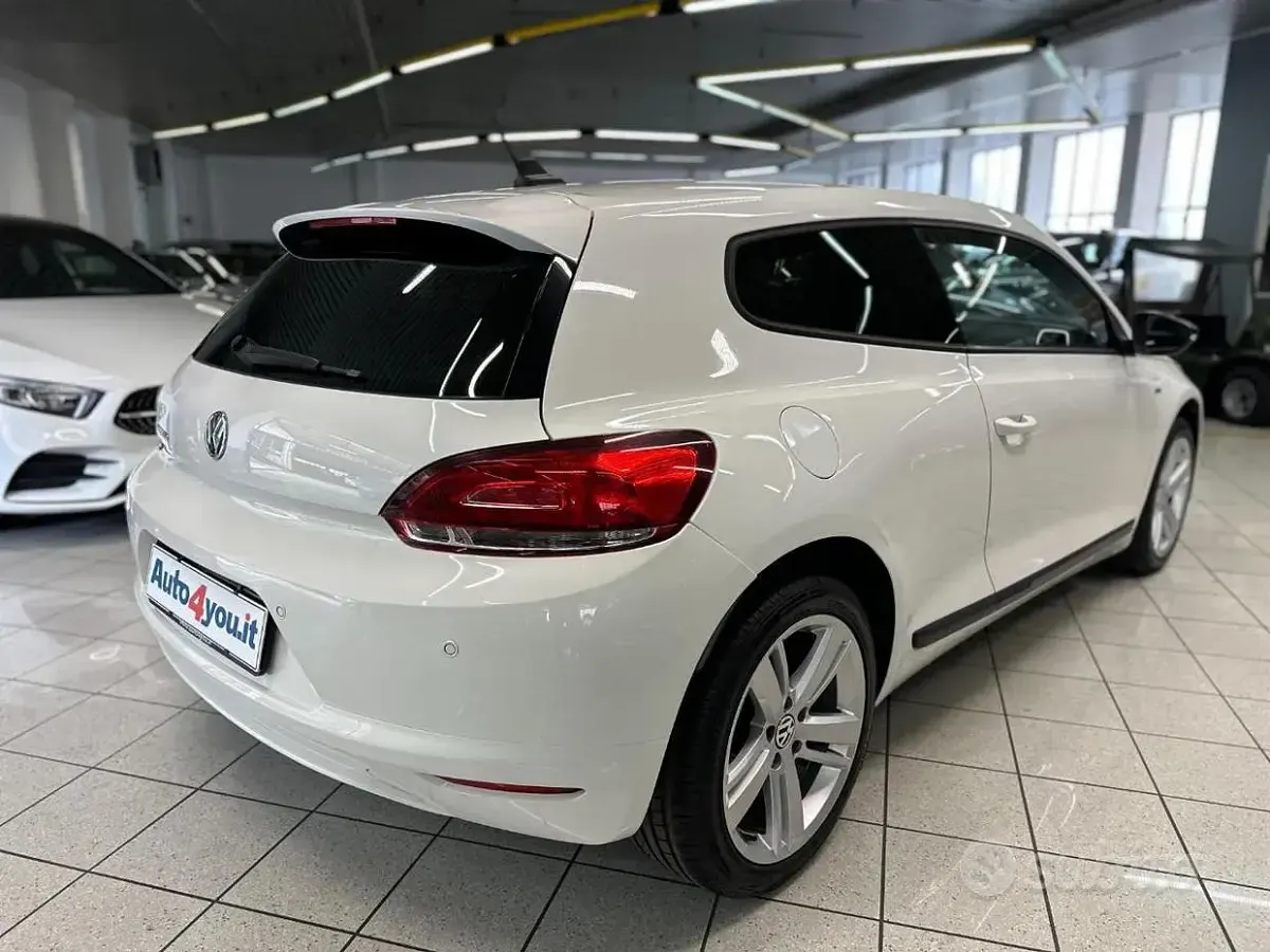 Usata VW Scirocco Match 122 CV (89 kW) 2012 Bianco Coupé