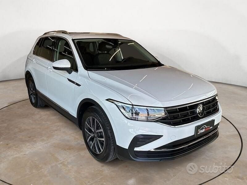 Usata VW Tiguan Life 150 CV (110 kW) 2023 Bianco SUV
