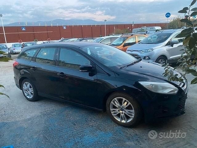 Usata Ford Focus 115 CV (84 kW) 2012 Nero Station wagon