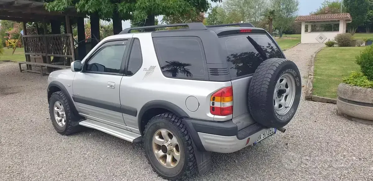 Usata Opel Frontera 115 CV (84 kW) 2000 Grigio SUV
