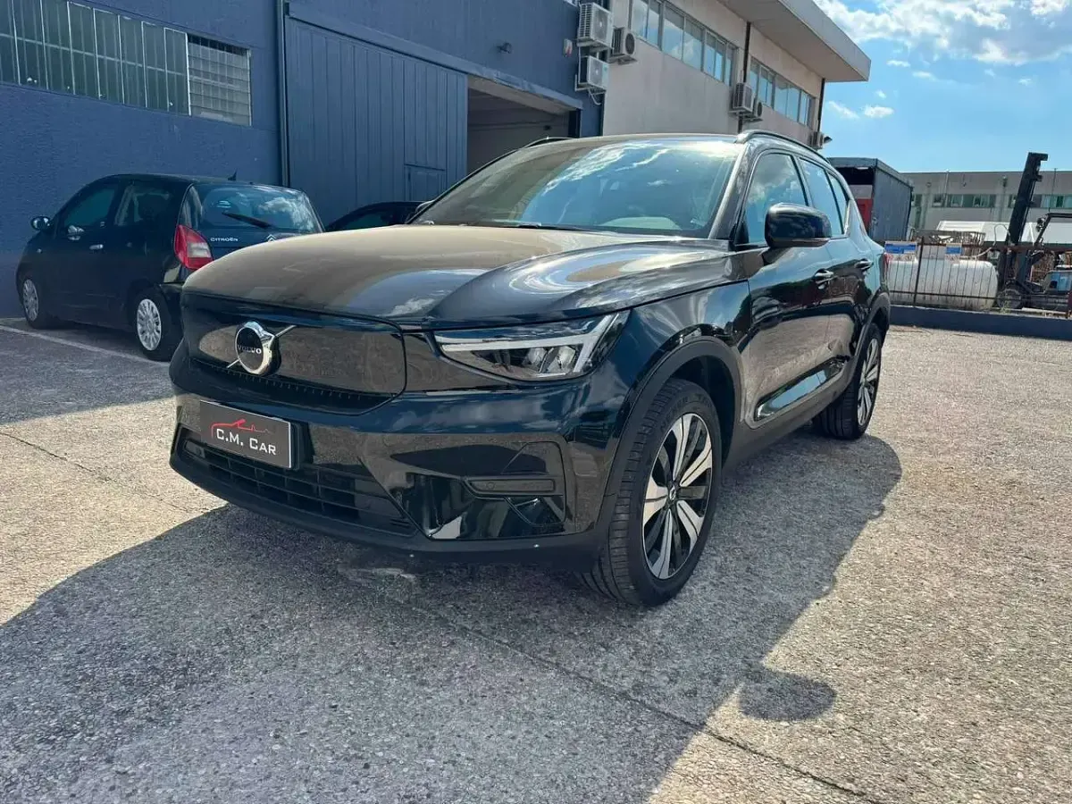 Usata Volvo XC40 Core 80 kW (109 CV) 2023 Nero SUV