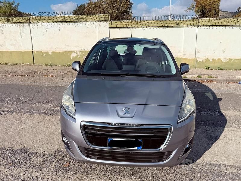 Usata Peugeot 5008 Allure 150 CV (110 kW) 2016 Argento Berlina