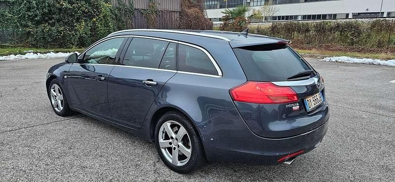 Usata Opel Insignia 160 CV (117 kW) 2009 Nero Station wagon