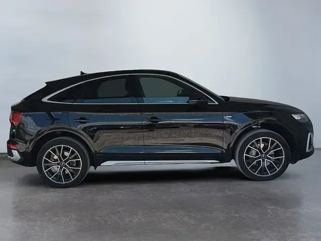 Usata Audi Q5 Sportback S-line plus 204 CV (150 kW) 2023 Nero SUV