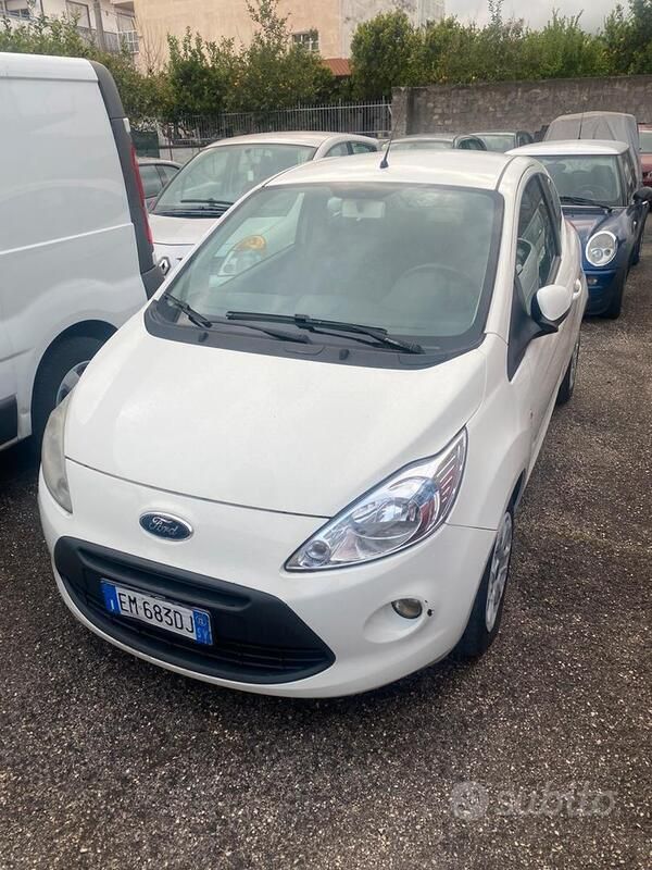 Bianco Usata 2012 Ford Ka Due volumi | 3449 € - Immagine 1/4