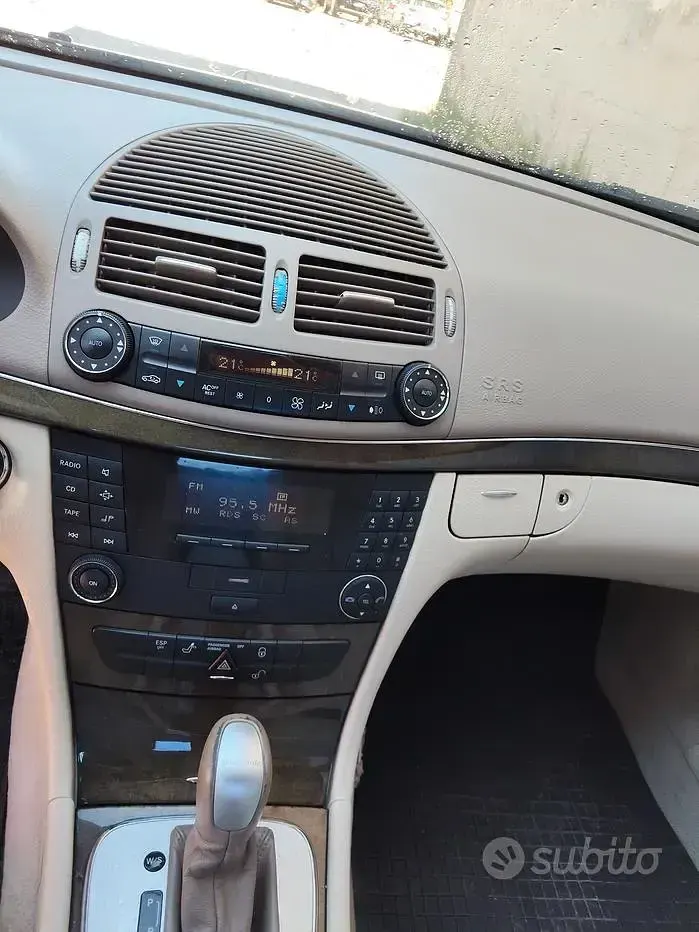 Usata Mercedes E270 177 CV (130 kW) 2002 Berlina