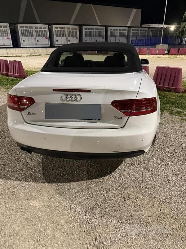 Usata Audi A5 Cabriolet Ambition 170 CV (125 kW) 2011 Bianco Cabrio