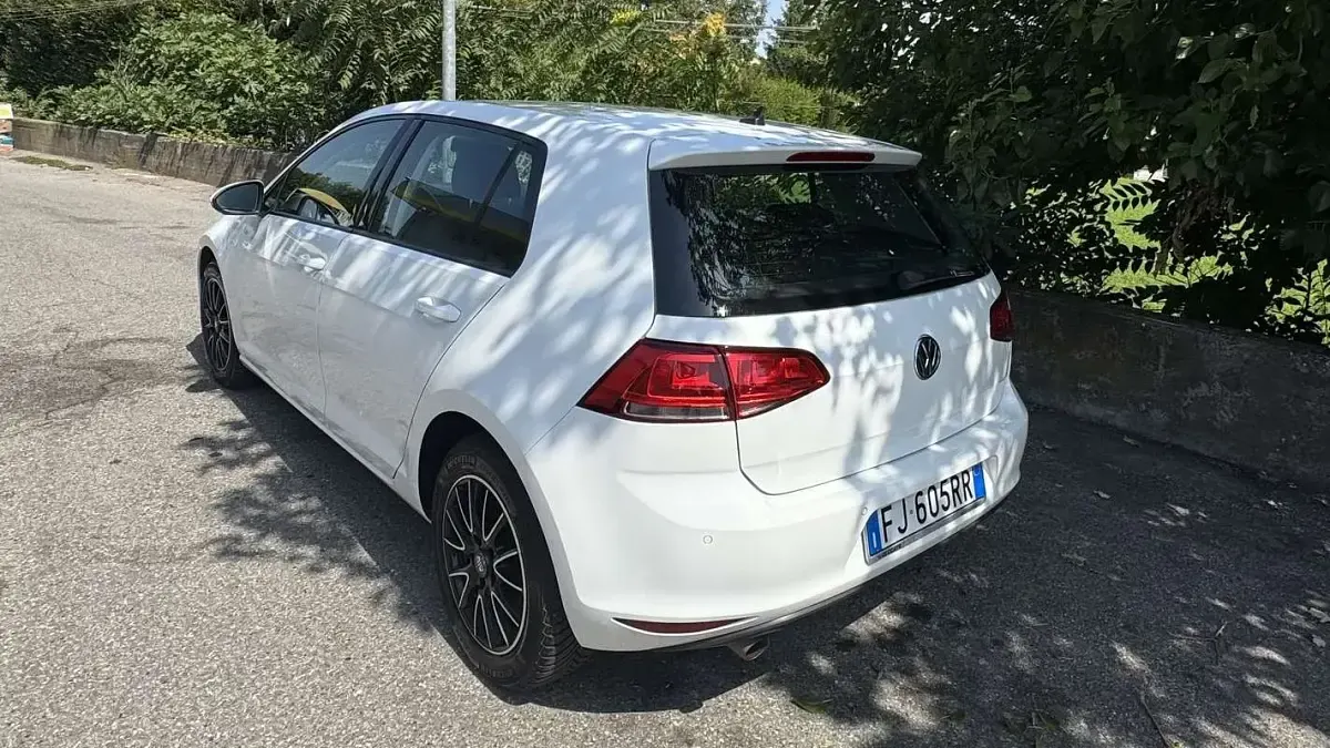 Usata VW Golf Sportsvan Comfortline 110 CV (80 kW) 2017 Monovolume