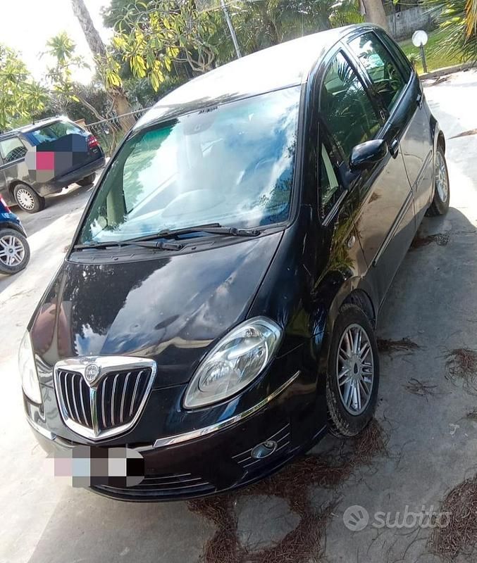 Usata Lancia Musa 2009 Nero Monovolume