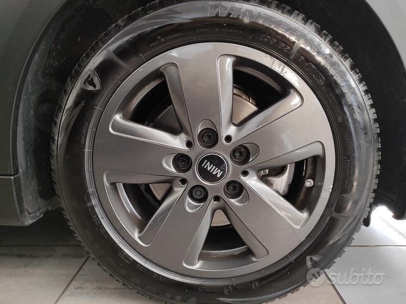 Usata Mini Cooper Classic 136 CV (100 kW) 2022 Nero Utilitaria