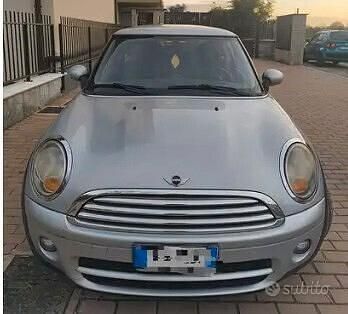 Grigio Usata 2009 Mini Cooper D Clubman Station wagon | 5500 € (Ottimo prezzo) - Immagine 1/4