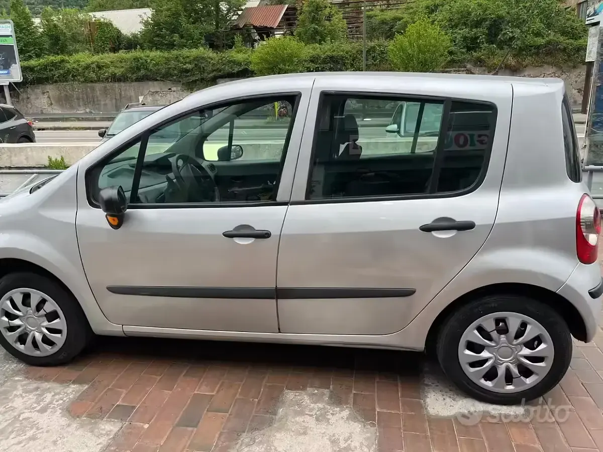 Usata Renault Modus 85 CV (62 kW) 2007 Grigio Monovolume