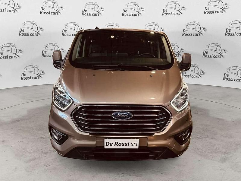 Usata Ford Tourneo Titanium 131 CV (96 kW) 2022 Bronzo Monovolume