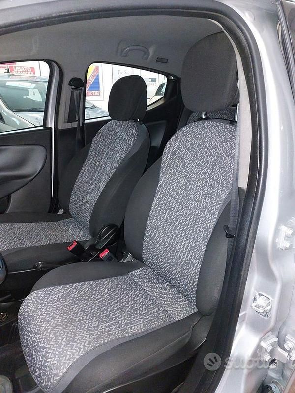 Usata Lancia Ypsilon 95 CV (69 kW) 2015 Grigio Utilitaria