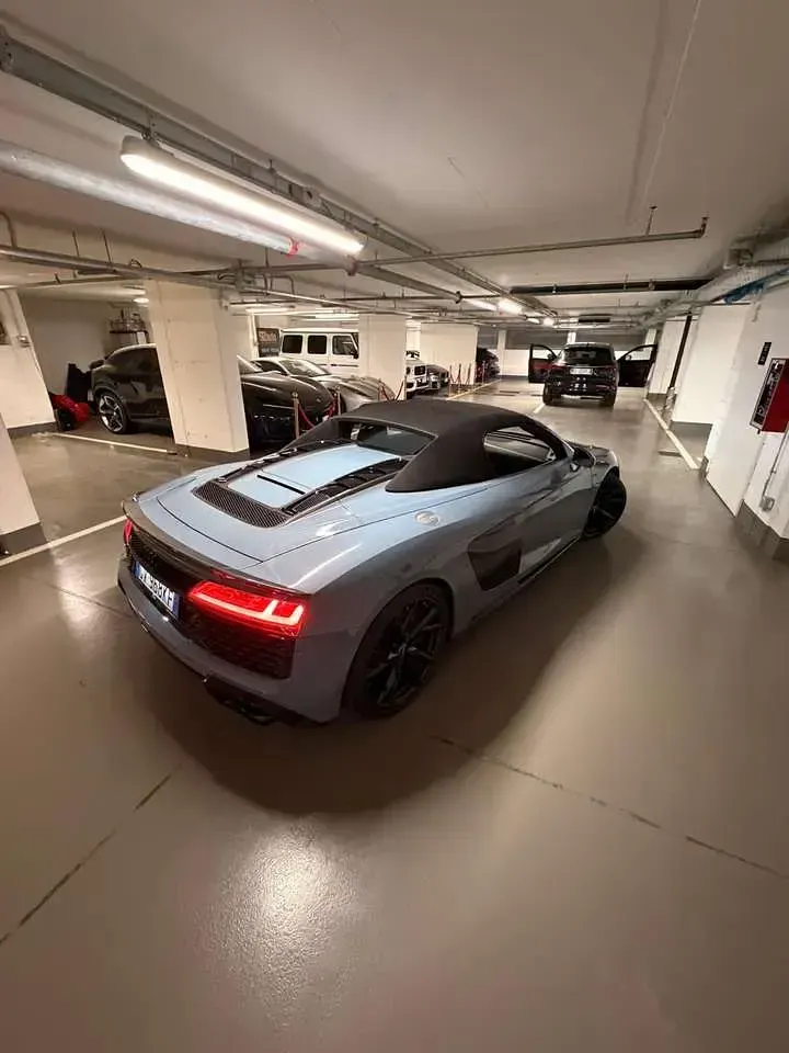 Usata Audi R8 Spyder Performance 620 CV (456 kW) 2024 Grigio Cabrio