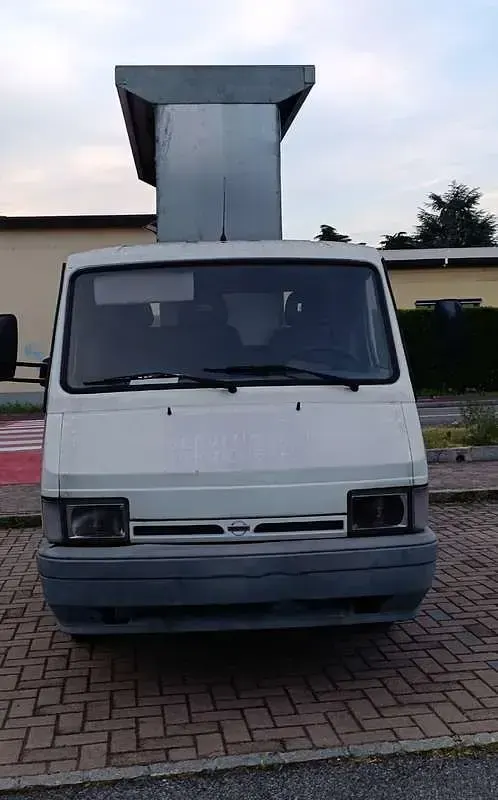 Usata Nissan Serena 75 CV (55 kW) 1998 Monovolume