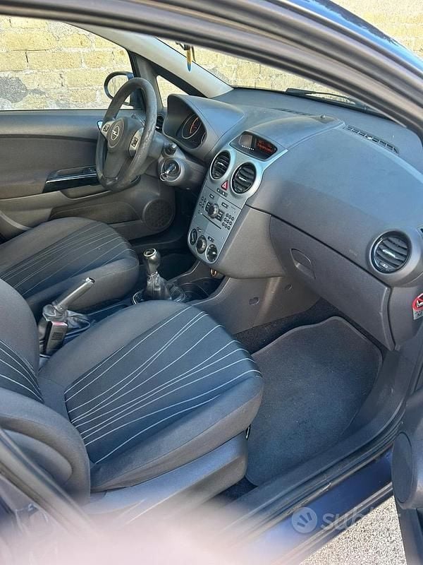 Usata Opel Corsa 2009 Grigio Utilitaria
