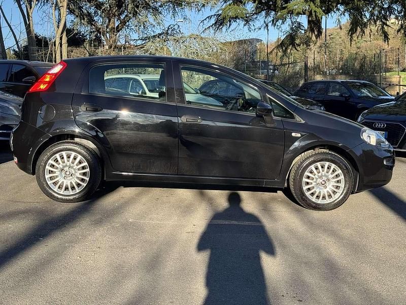 Usata Fiat Punto Pop 77 CV (56 kW) 2016 Nero Utilitaria