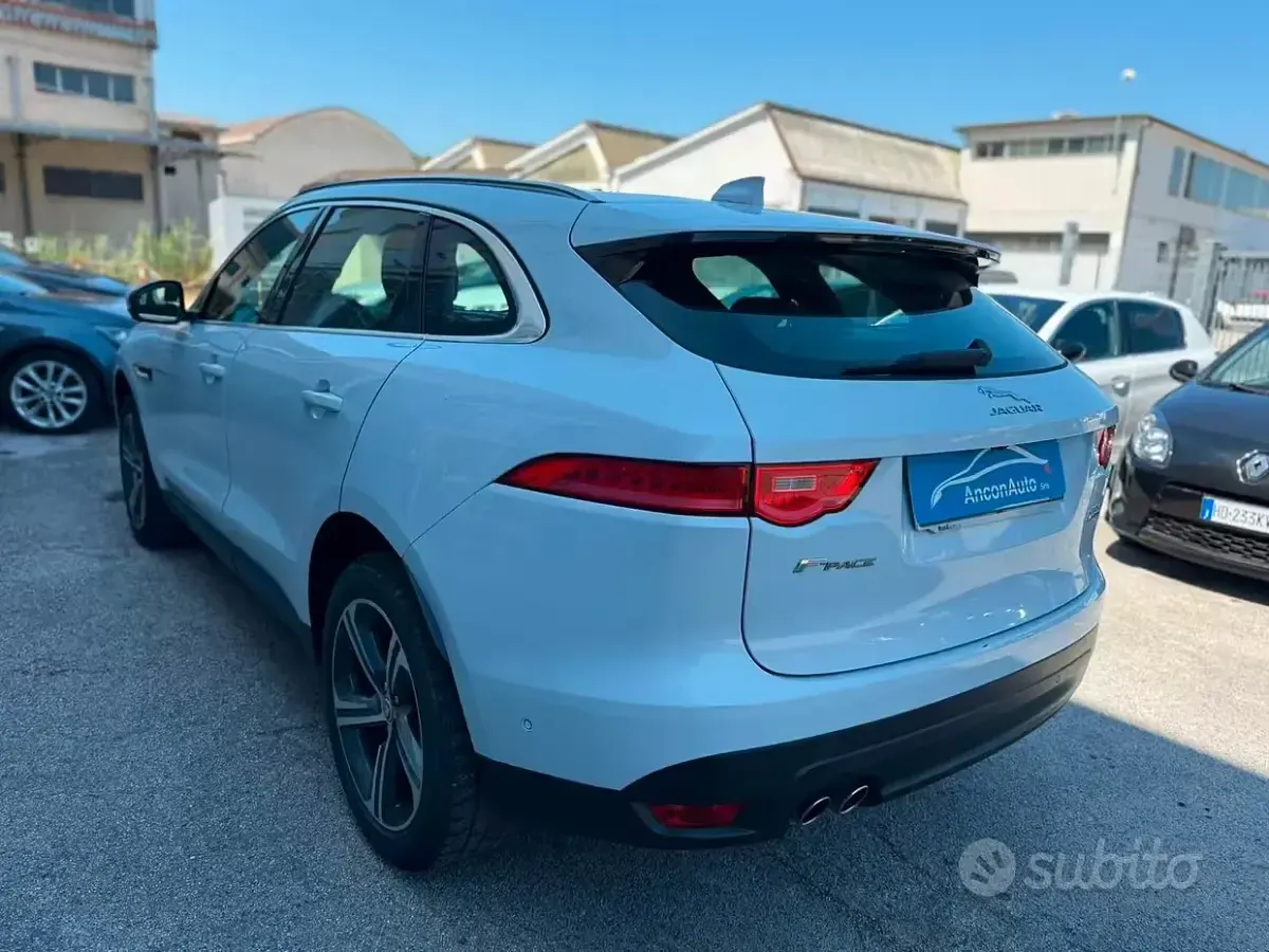 Usata Jaguar F-Pace 180 CV (132 kW) 2018 Bianco SUV