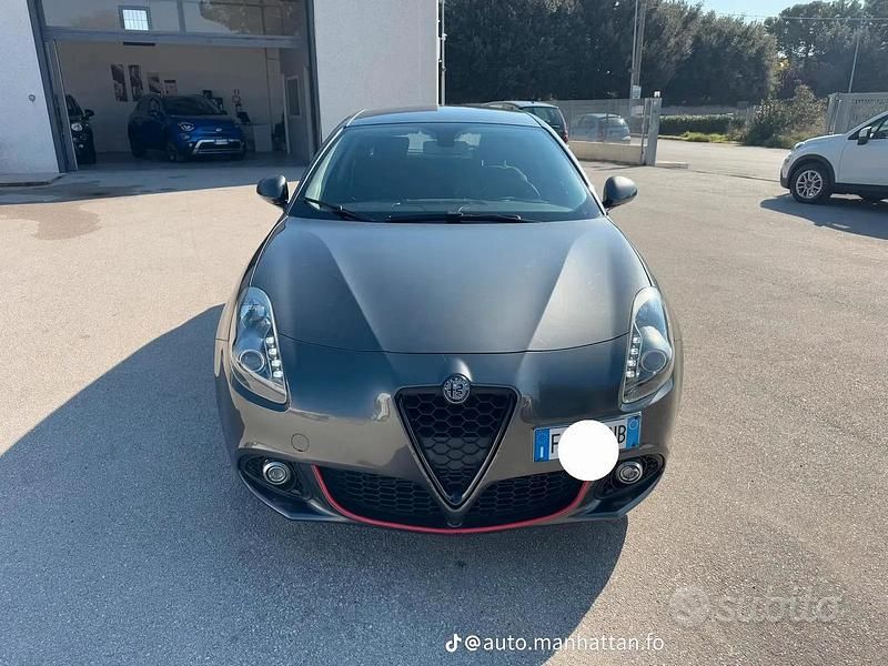 Usata Alfa Romeo Giulietta 120 CV (88 kW) 2016 Grigio Utilitaria