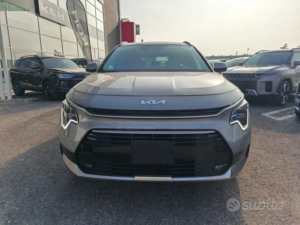 Nuova Kia Niro 92 CV (67 kW) 2026 Grigio SUV