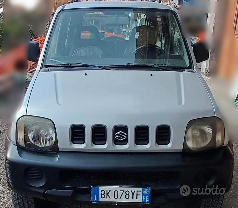 Second-hand Suzuki Jimny 80 CP (58 kW) 2000 Gri SUV